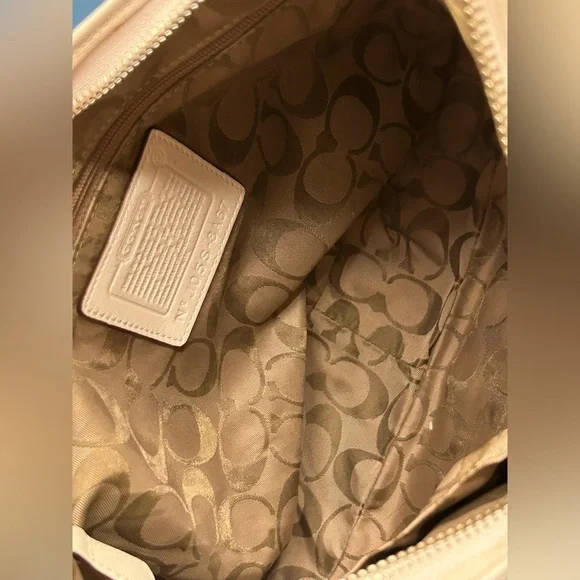 Vintage COACH Hamptons Hobo Clip Flap Chalk White Leather 8A67 EUC - Picture 6 of 16